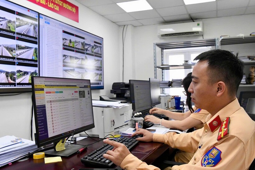Giao thông trên tuyến được giám sát 24/24, qua hệ thống camera, góp phần bảo đảm TTATGT.