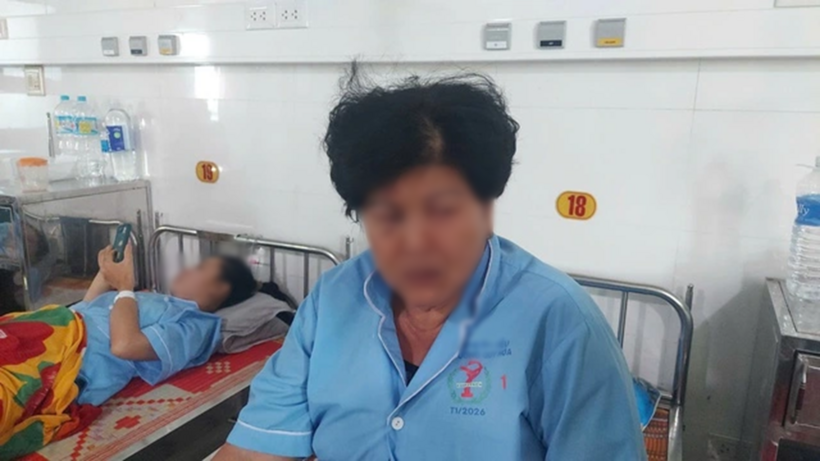 Bà L. đang được điều trị tại bệnh viện. Ảnh: Thanh Niên