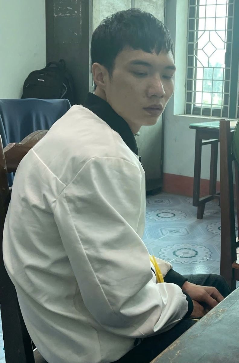 Đối tượng Nguyễn Huy Cường tại trụ sở Cơ quan điều tra. Ảnh: Công an tỉnh Hưng Yên.