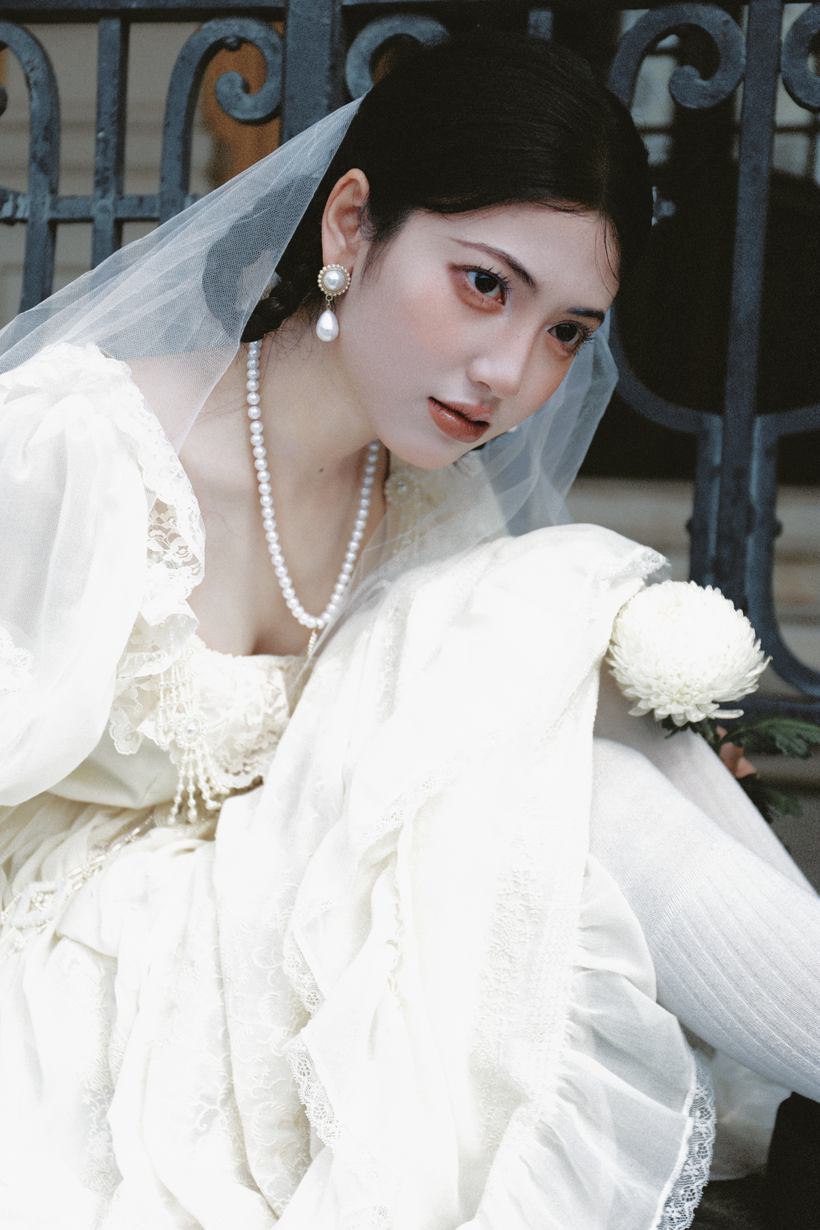 Nữ sinh viên gây “sốt” mạng xã hội với bộ ảnh chụp vội đẹp "lay động lòng người" - 7