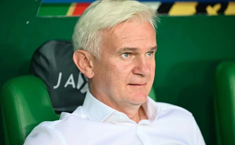HLV Jacek Magiera đột ngột qua đời.