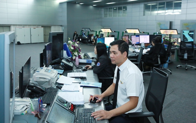 Kíp trực kiểm soát không lưu Hà Nội