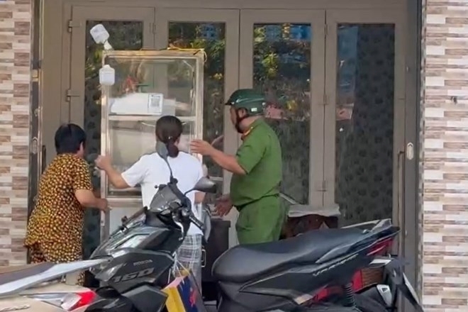 Cơ sở bánh mì gây ngộ độc cho hơn 100 người ở Vũng Tàu bị xử phạt 32 triệu đồng. Ảnh: Lao động