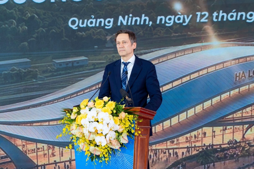 Ông Michael Peter, Tổng Giám đốc toàn cầu Tập đoàn Siemens Mobility phát biểu tại lễ khởi công dự án tuyến đường sắt tốc độ cao Hà Nội – Quảng Ninh