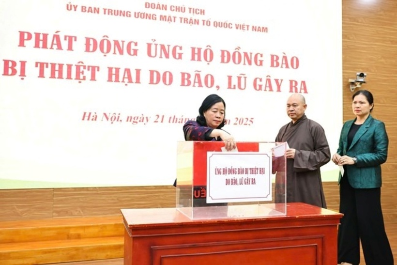 Đoàn Chủ tịch Ủy ban Trung ương MTTQ Việt Nam tổ chức Lễ phát động “Toàn dân ủng hộ đồng bào miền Trung, Tây Nguyên khắc phục hậu quả mưa lũ” tháng 11/2025 (Ảnh: VGP).