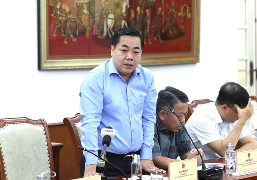 Ông Trần Hướng Dương, Phó cục trưởng Cục Nghệ thuật Biểu diễn phát biểu tại họp báo. Ảnh: Báo Xây Dựng