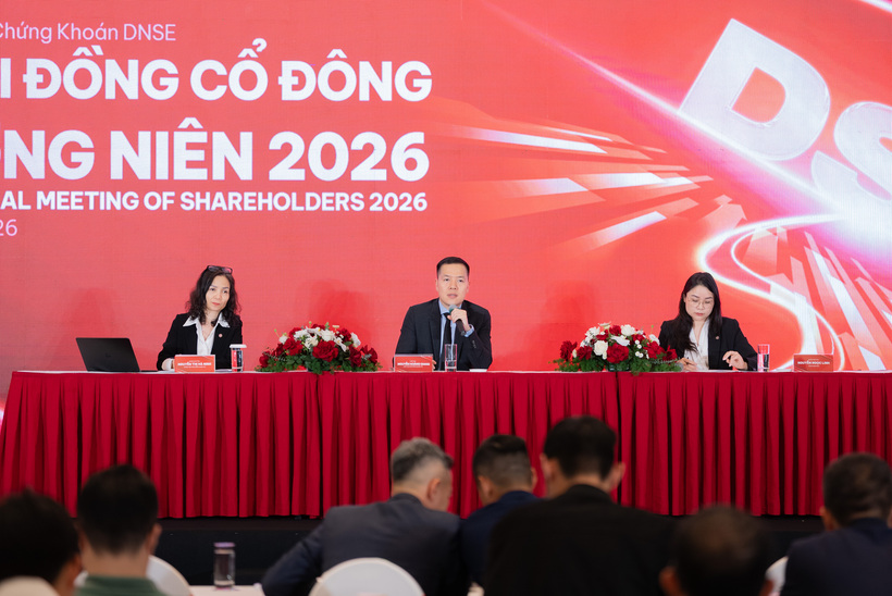 Ban lãnh đạo DNSE tại ĐHĐCĐ thường niên 2026 (26/3/2026)
