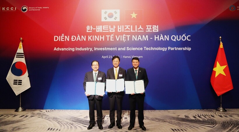 Đại diện Lãnh đạo BIDV, Hana Bank và KIND ký kết thỏa thuận hợp tác