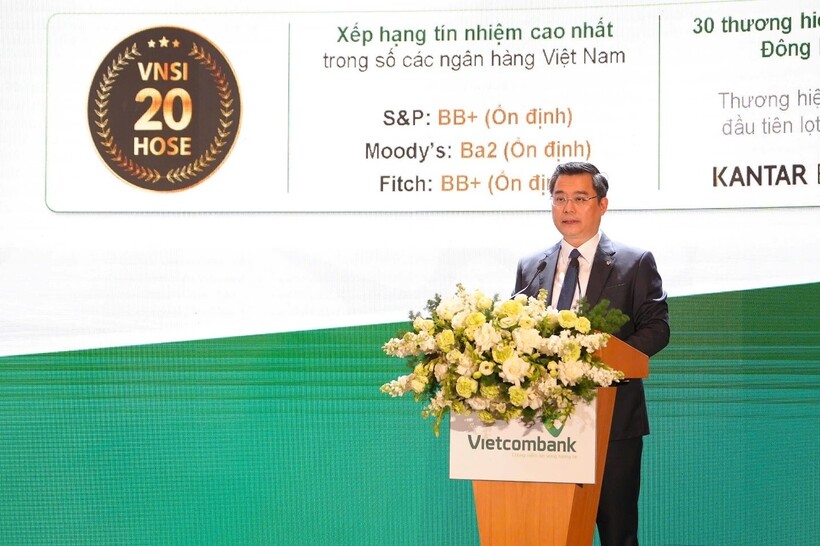 Ông Nguyễn Thanh Tùng - Chủ tịch HĐQT Vietcombank phát biểu khai mạc và trình bày Báo cáo của HĐQT về hoạt động năm 2025 và định hướng năm 2026.