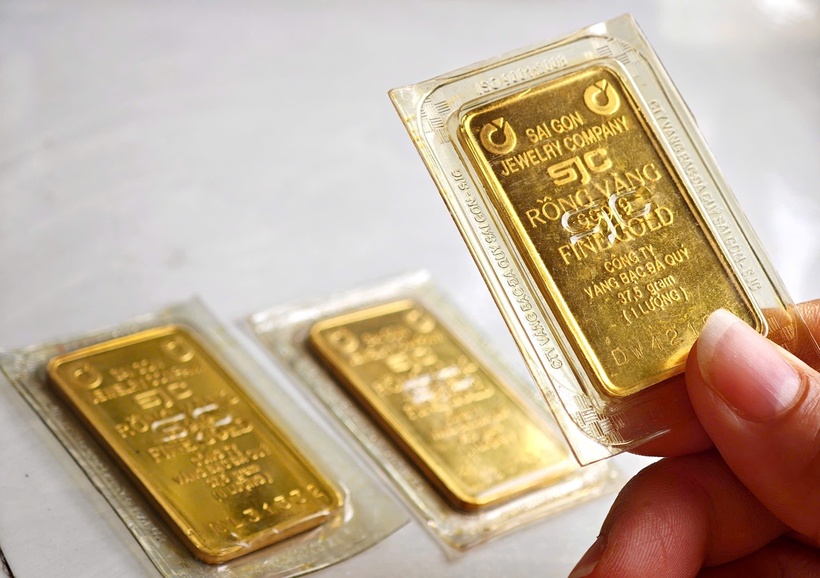 Giá vàng chiều nay (27/4): SJC đứng ngưỡng 168,8 triệu đồng, vàng thế giới nhích nhẹ. Ảnh minh hoạ.