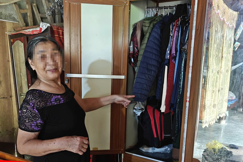 Số vàng và tiền mặt được xác định không bị mất trộm mà do bà Đ. cất ở vị trí khác rồi quên. Ảnh: Báo Dân trí.