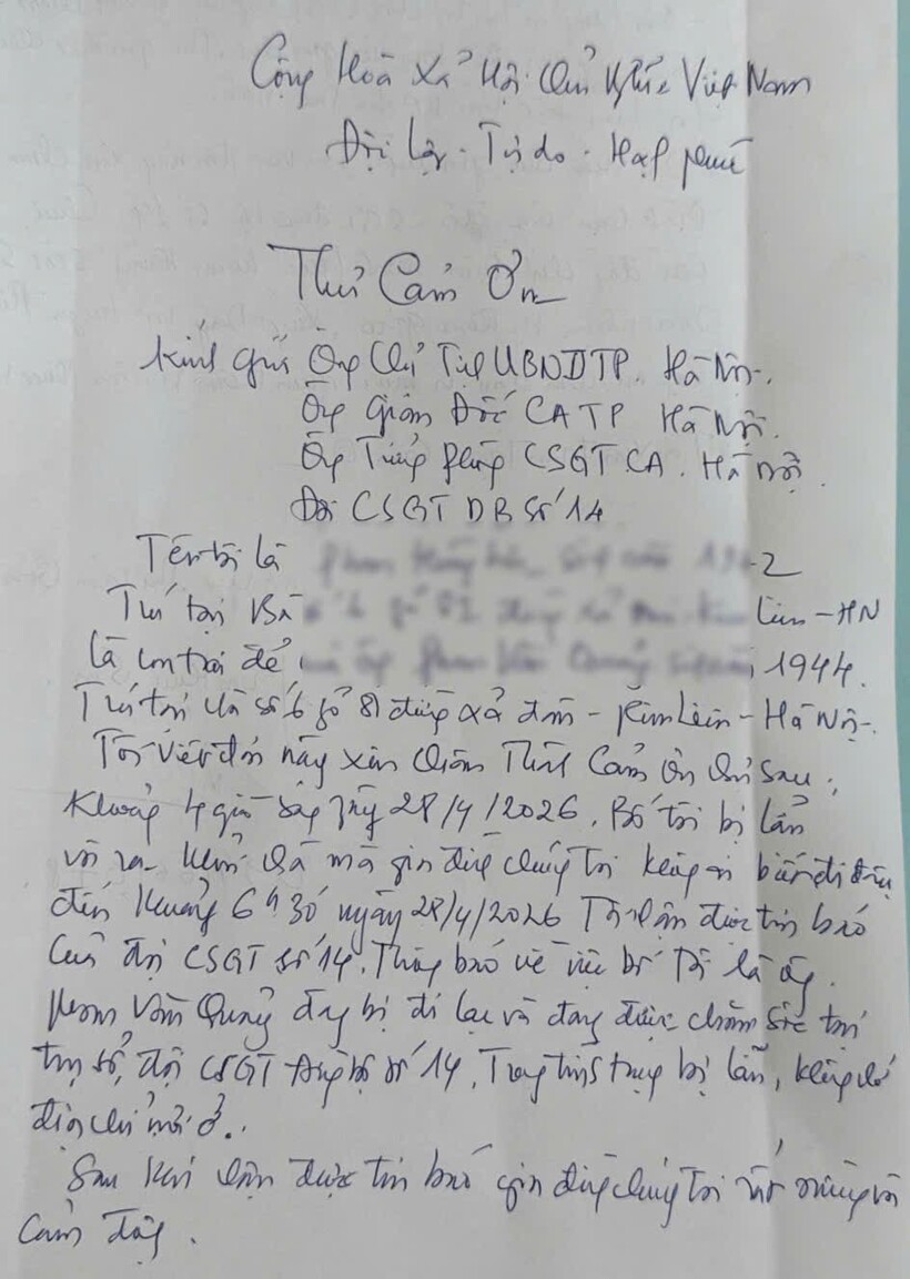 Đón bố trở về an toàn, anh S. đã viết thư cảm ơn gửi tới cán bộ, chiến sĩ Đội CSGT đường bộ số 14 vì sự tận tình, trách nhiệm và nghĩa tình sâu sắc.