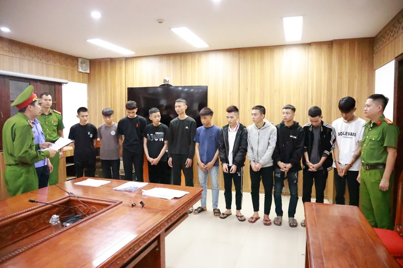 Nhóm thanh thiếu niên bị bắt giam. Ảnh: Công an tỉnh Quảng Trị.