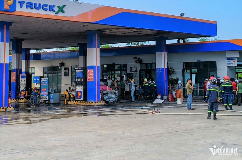 Hiện trường vụ ô tô bốc cháy tại cây xăng ở Đà Nẵng, 2 người thiệt mạng - 4
