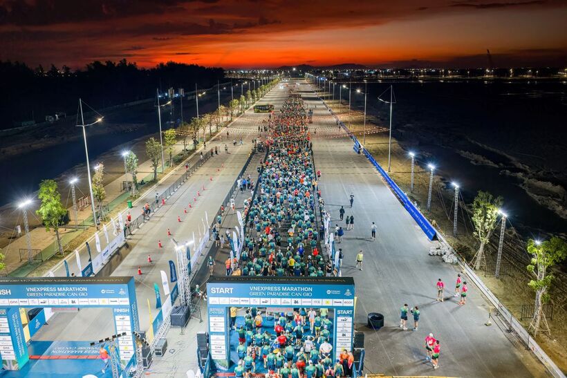 “Biển người” đánh thức bình binh Cần Giờ trong giải chạy sáng 1/5