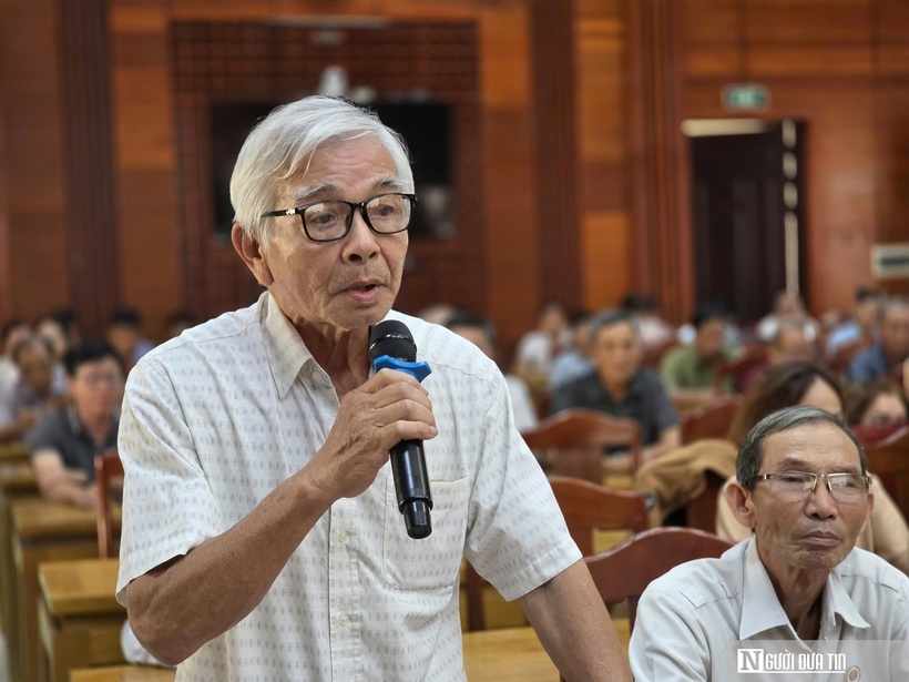 Cử tri Trần Công Hùng cho rằng chỉnh trang vỉa hè ở Hội An cần tính đến đặc thù đô thị du lịch.