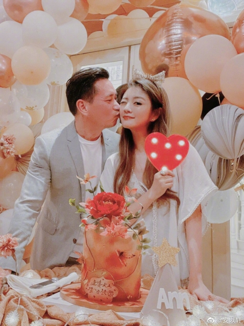 Chồng đại gia được cho là lộ rõ sự gia trưởng khi đã cưới được An Dĩ Hiên