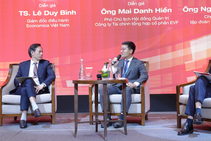 Ông Mai Danh Hiền tham dự hội thảo với vai trò diễn giả, chỉa sẻ về thực tiễn vận hành và quản trị tại EVF.