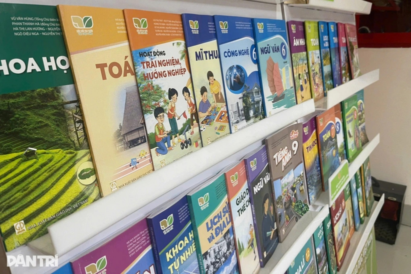 Bộ sách “Kết nối tri thức với cuộc sống” của Nhà Xuất bản Giáo dục Việt Nam được sử dụng thống nhất toàn quốc từ năm học 2026-2027 (Ảnh: Mỹ Hà).