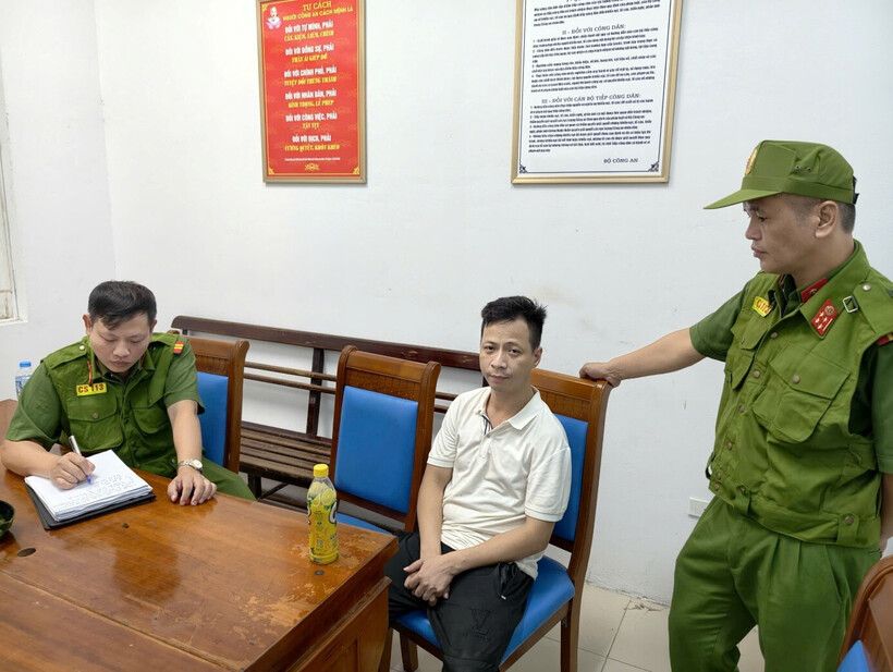 Đối tượng Nguyễn Đức Hiếu tại cơ quan công an. Ảnh: Vietnamnet