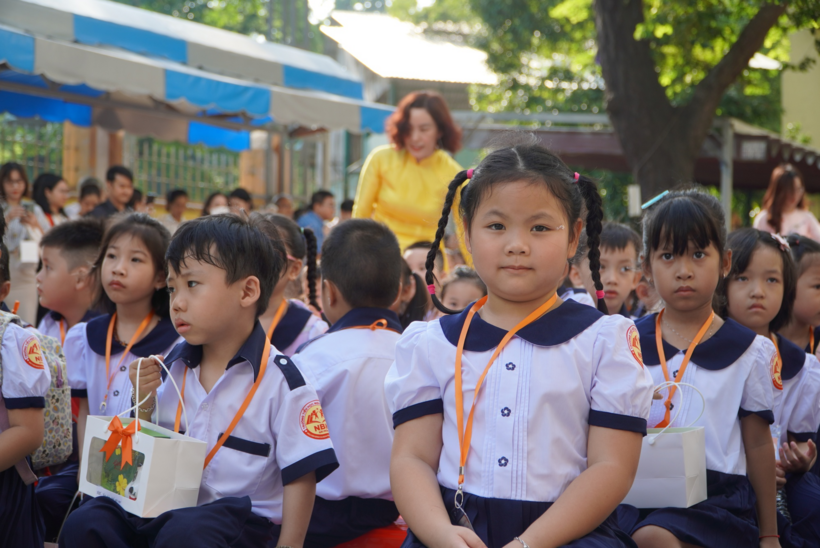 Theo hướng dẫn của Sở GD&ĐT TP.HCM, phụ huynh, học sinh sẽ thực hiện đăng ký tuyển sinh trực tuyến từ ngày 27/5 đến 17h ngày 7/6 thông qua cổng tuyển sinh đầu cấp của thành phố. Ảnh minh họa