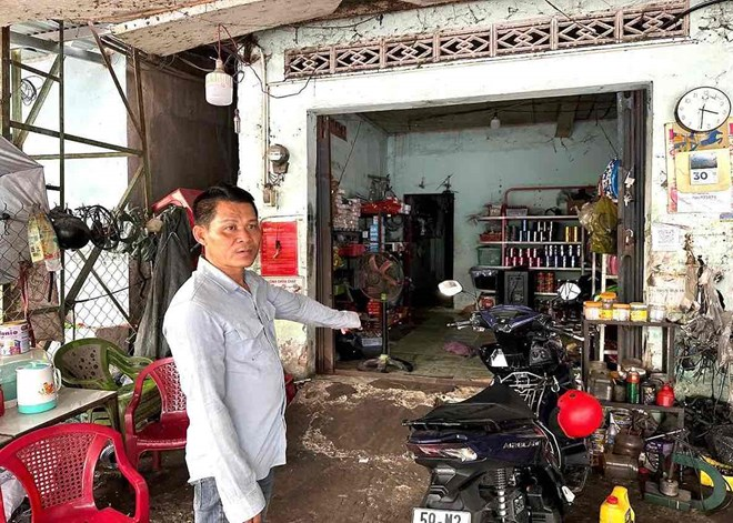 Đối tượng Nguyễn Văn Xuyên tại hiện trường. (Ảnh: Công an tỉnh Đồng Nai)