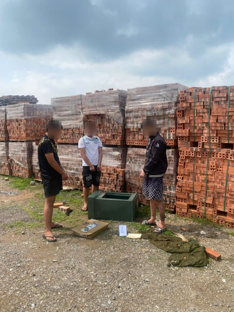 Công an xã Vĩnh Hưng nhanh chóng làm rõ vụ trộm cắp tài sản tại miếu Đồng Vệ. Ảnh: Công an tỉnh Phú Thọ