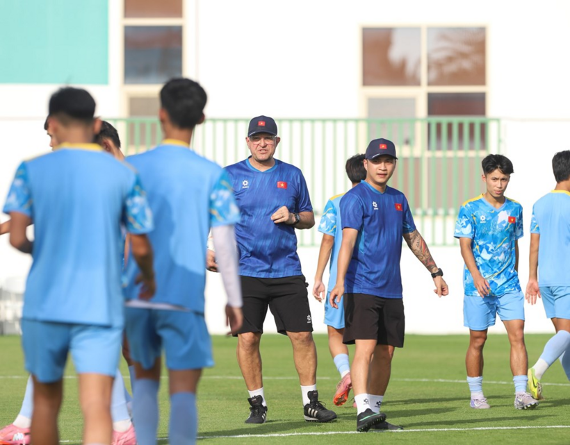 HLV Cristiano Roland tin vào sự chuẩn bị của các học trò. (Ảnh: VFF)