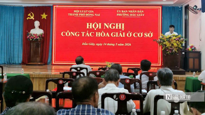 Ông Bùi Văn Điệp, Phó Chủ tịch UBND phường Dầu Giây phát biểu tại Hội nghị.