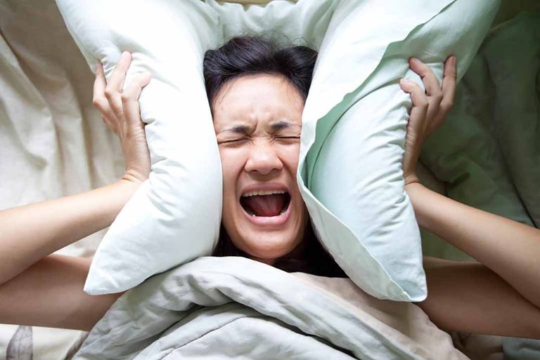 Ù tai kéo dài gây nhiều hệ lụy cho sức khỏe, cuộc sống của người mắc