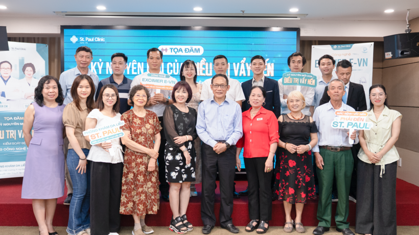 Tọa đàm thu hút sự quan tâm của đông đảo chuyên gia, đội ngũ y tế và người bệnh