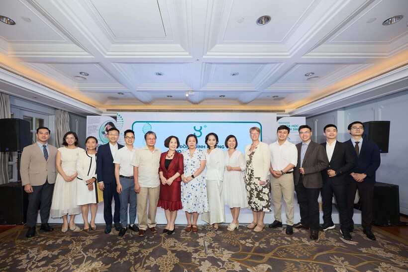 Nhóm Cố vấn chuyên môn và Bác sĩ đồng hành chuyên môn của Hội Đồng Dinh Dưỡng Khoa Học Ứng Dụng.