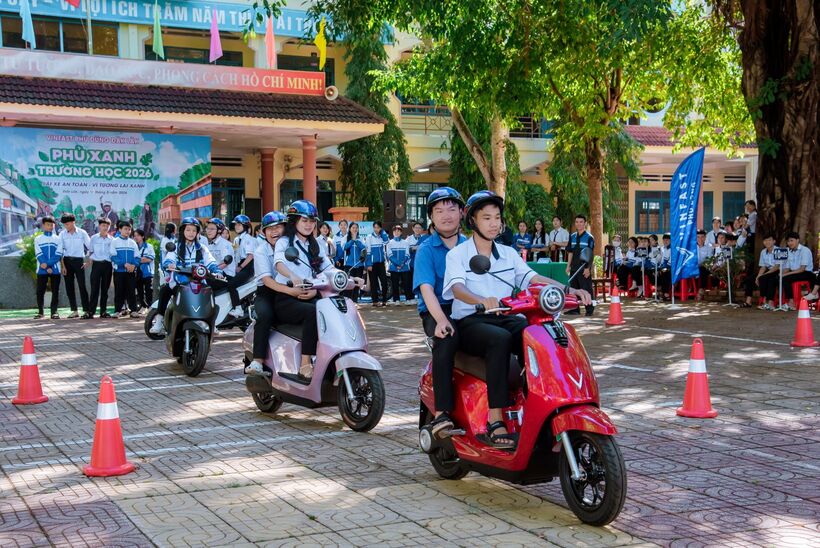 Không cần bằng lái, đổi pin siêu tiện: Lý do Evo Lite hút khách đô thị - 2