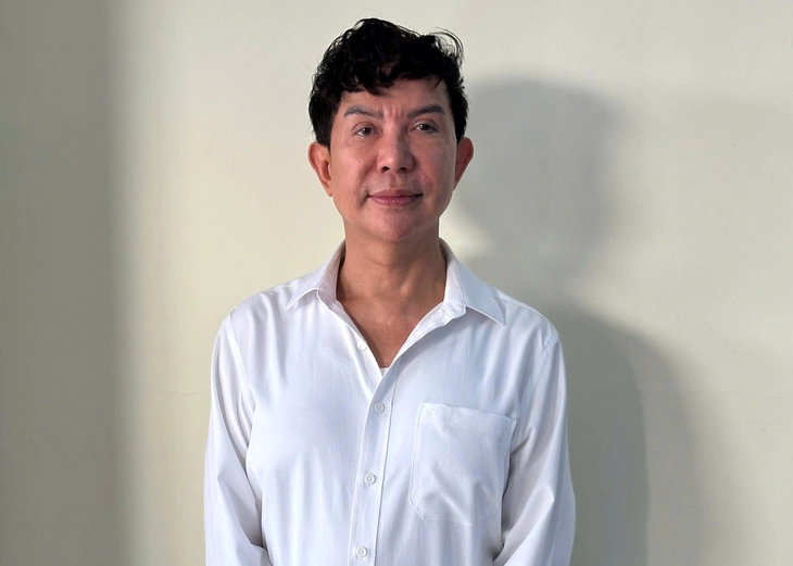 Ca sĩ Long Nhật tại cơ quan điều tra. Ảnh: Công an TP.HCM