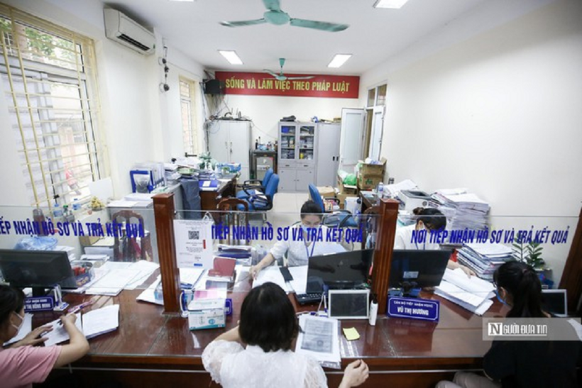 Chỉ trong vòng chưa đầy 1 tháng, Chính phủ đã ban hành 11 Nghị quyết bãi bỏ 56 ngành, nghề; sửa đổi 14 ngành, nghề đầu tư kinh doanh có điều kiện (Ảnh: Hữu Thắng).
