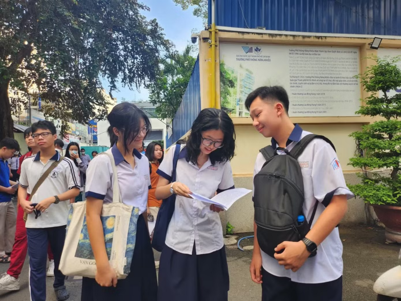 Thí sinh thi vào Trường Phổ thông Năng khiếu. (Ảnh: Tiền phong)