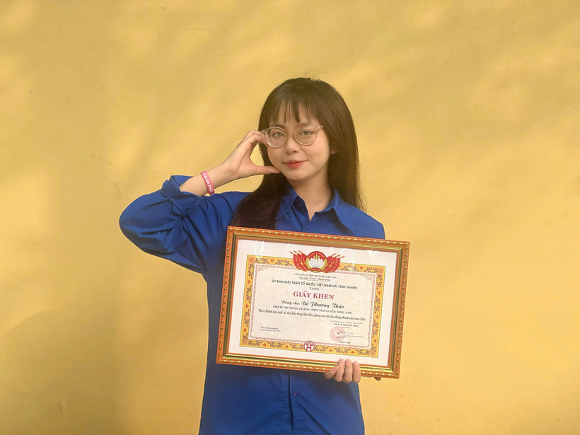Đỗ Phương Thảo đã đạt được nhiều thành tích học tập xuất sắc và đang chuẩn bị bước vào kỳ thi tốt nghiệp THPT với ước mơ tiếp tục học đại học.