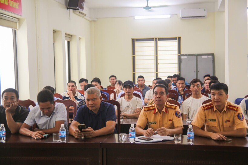 Toàn cảnh hội nghị tại Đội CSGT đường bộ số 7.