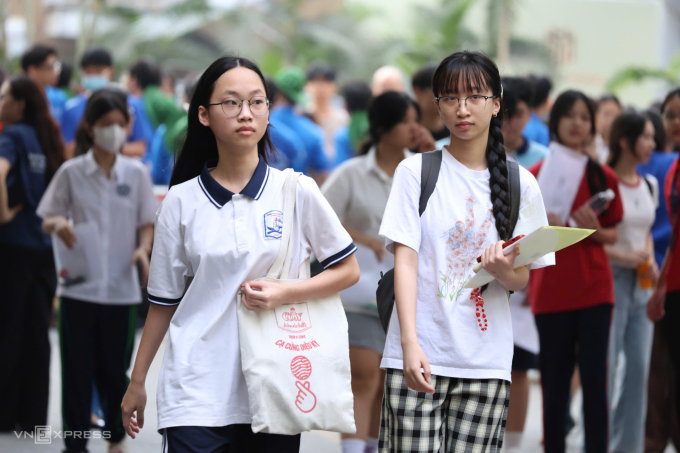 Thí sinh thi lớp 10 trường chuyên ở Hà Nội năm 2026. Ảnh: Thanh Hằng