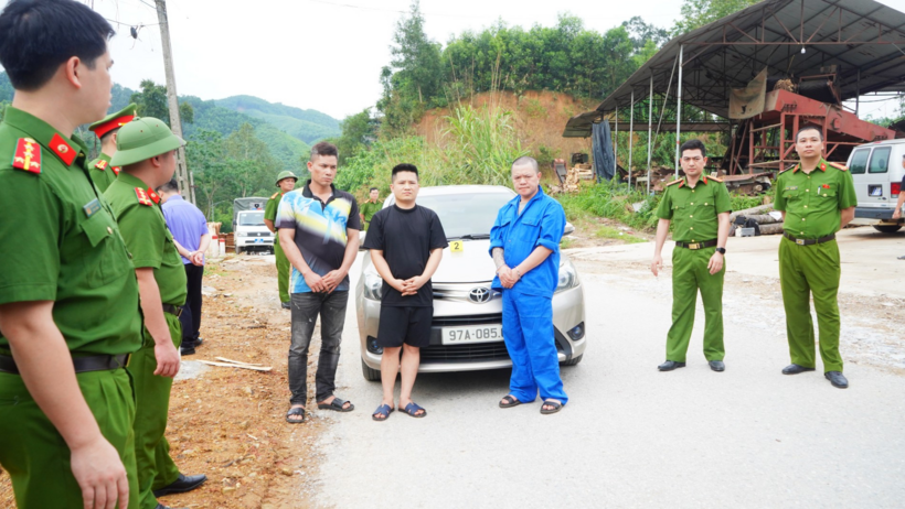 Cơ quan công an thực nghiệm điều tra vụ việc.