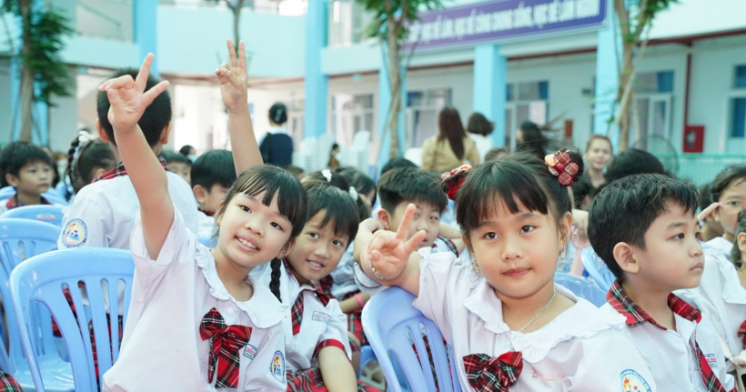Sở GD&ĐT TP.HCM lưu ý, những phụ huynh chỉ có nhu cầu cho con, em học hệ đại trà thì chỉ đăng ký loại hình 1. Còn riêng với những phụ huynh đăng ký tuyển sinh vào trường đặc thù thì phải đăng ký cả 2 loại hình.