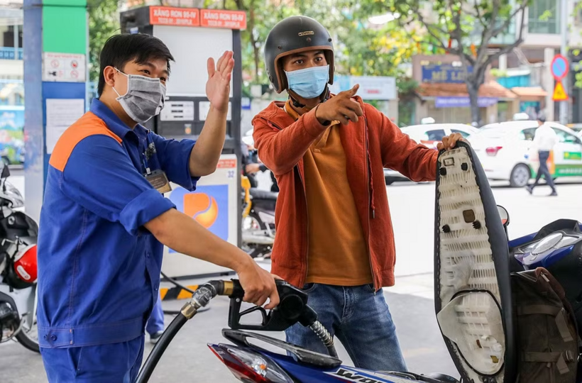 Giá xăng dầu đồng loạt giảm từ 15h ngày 28/5.