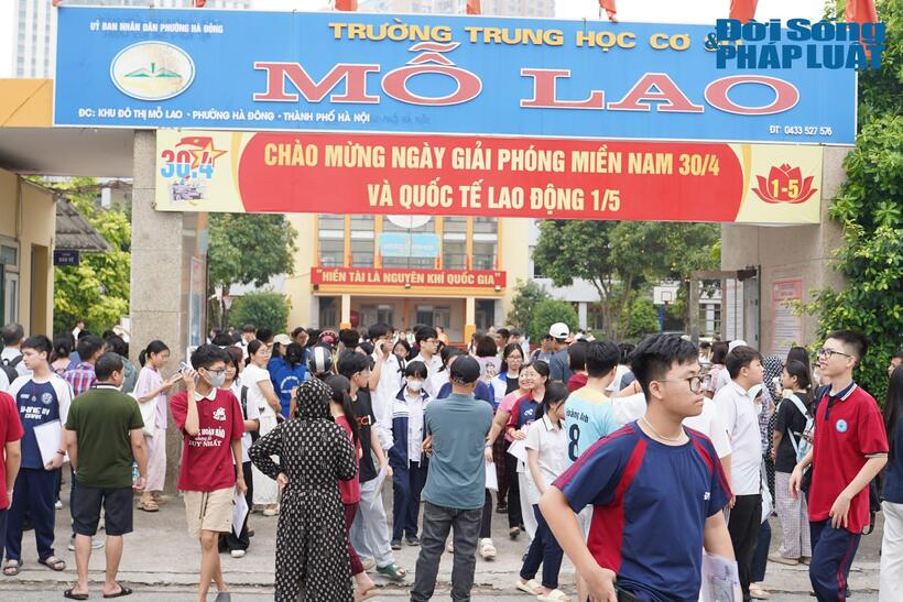 Gần 125.000 thí sinh tại Hà Nội bước vào kỳ thi tuyển sinh lớp 10 THPT