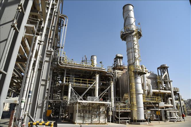 Nhà máy lọc dầu ở Dammam, Saudi Arabia. (Ảnh: THX/TTXVN)