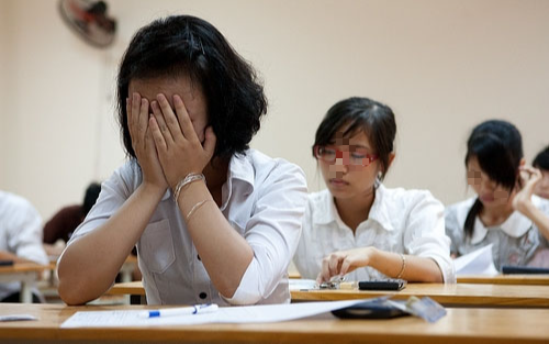 Áp lực thi cử khiến nhiều học sinh bị căng thẳng. Ảnh minh họa: Báo Điện tử Chính phủ