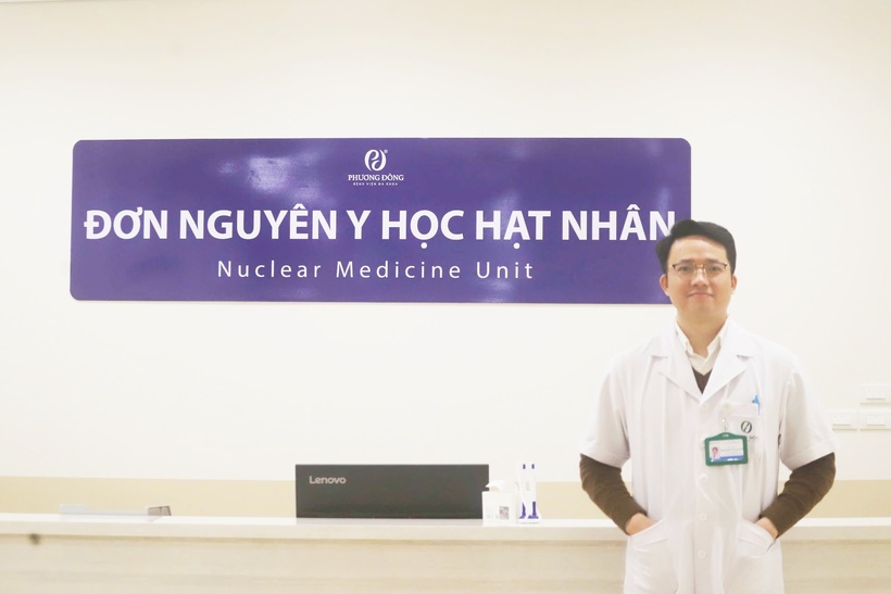 Thạc sĩ, bác sĩ Nguyễn Duy Anh, Giám đốc Trung tâm ung bướu quốc tế, Bệnh viện Đa khoa Phương Đông. Ảnh: Lê Liên