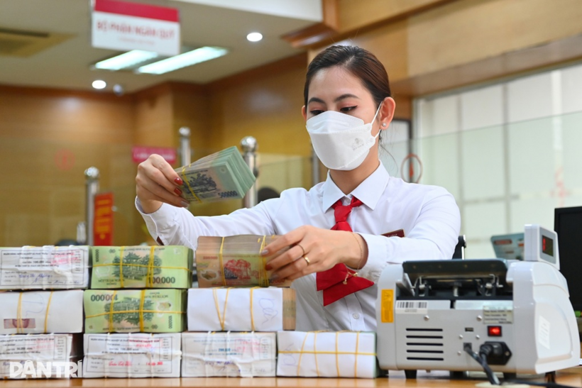 Giao dịch tại Agribank (Ảnh: Tiến Tuấn).