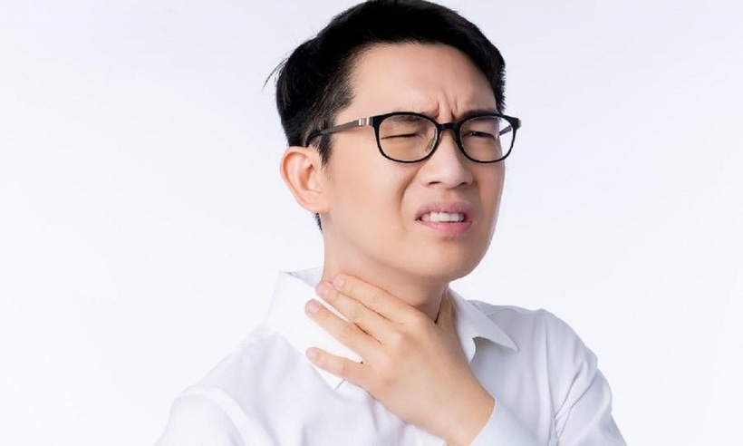 Khàn tiếng kéo dài là biểu hiện dây thanh bị tổn thương