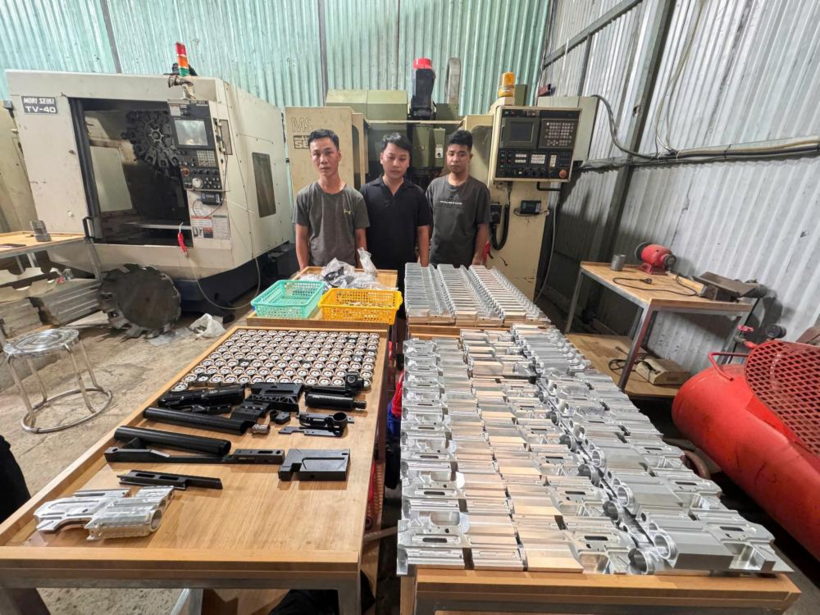 Các đối tượng: Nguyễn Công Quý, Nguyễn Công Danh và Trương Anh Tài. (Ảnh: Công an tỉnh Hà Tĩnh)