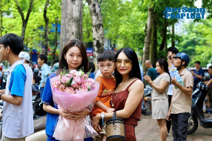 Sĩ tử thở phào sau ngày thi cuối: Đề Địa lý gây bất ngờ, đề Tiếng Anh khó đọc - 3